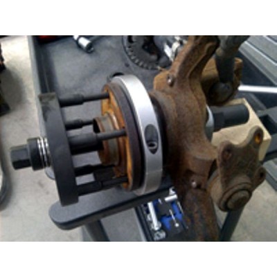 extracteur de roulement de roue 16 pièces universelles outil de montage de roulement de roue kit doutils de démontage pour VW T5 Touareg 85 mm 